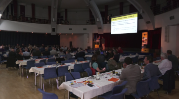 Vedení kraje se v Luhačovicích setkalo s téměř dvěma stovkami starostů