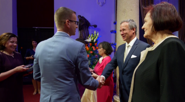 Oceněný pedagog Drahoslav Viktorýn se studenty včelaří i hraje hokej