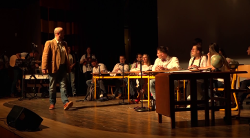 Bývalí studenti gymnázia poděkovali svým profesorům