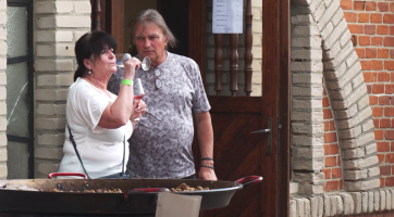 Sedmnáct sklepů nabídlo návštěvníkům místní odrůdy lahodného vína
