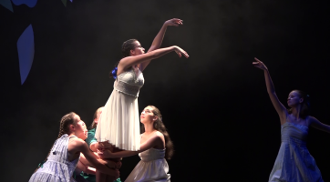 Absolventský koncert tanečního oboru byl poctou české hudbě