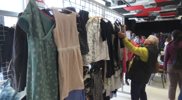 Zdarmáček nabídl oblečení, hračky i školní potřeby