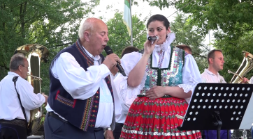 Den obce s oslavou hasičů i křtem CD dechové hudby Javorinka