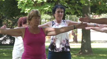 Park před otrokovickou poliklinikou patřil józe