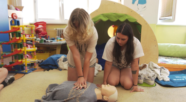 Žáci 1. ZŠ se učili techniky první pomoci