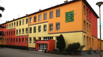 Školáci ve Vsetíně budou od září bez mobilů