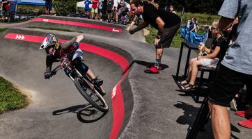 Otrokovice budou o víkendu hostit prestižní závody v pumptracku. Přijede i vicemistryně světa Sabina Košárková