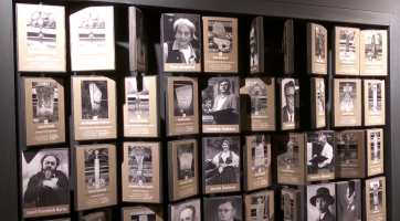 Výstava Srdce a duše Valašska představuje život a dílo osobností pochovaných na Valašském Slavíně