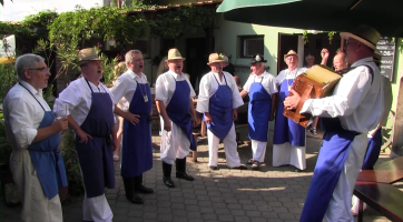 Soubor Spinek ze Vnorov vystoupil na folklórním večeru v Zarazicích