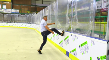 Zimní stadion Na Lapači má nainstalované pružné mantinely