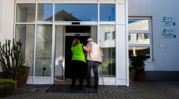 Obyvatelé domova pro seniory ve Vážanech se po povodni vrátili domů