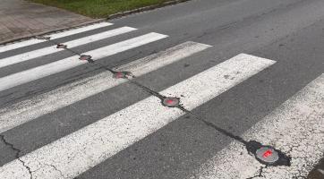 Na bezpečí chodců v Kroměříži dohlíží nové světelné přechody. Když na ně vstoupí člověk, začnou blikat červeně