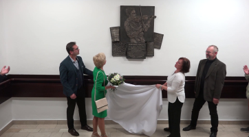 V Uherském Brodě slavnostně odhalili desku Lubomíra Málka