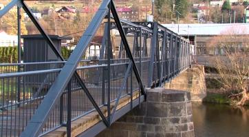 Most na vsetínských Trávníkách je znovu průchozí