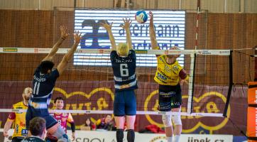 Volejbalisté Fatry podlehli Dukle jasně 0:3 a klesli na 8. místo