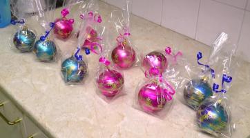 Zakoupením vánočních ozdob můžete podpořit vsetínskou porodnici