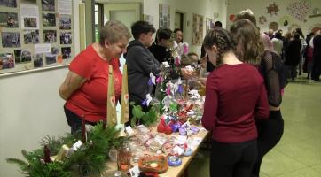 Obě základní školy ve Veselí pořádaly vánoční jarmarky