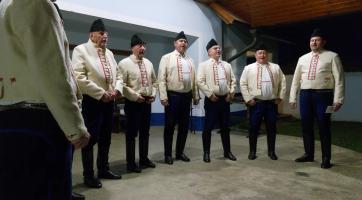 Předvánoční koledování v Dolním Němčí pobavilo domácí i přespolní