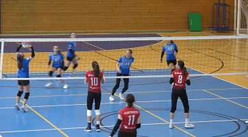 Lvíčata Austinu porazila v derby Hošťálkovou