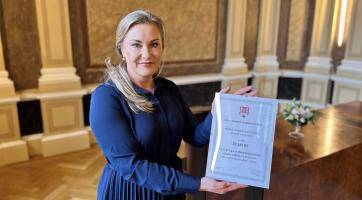 Vedení Uherského Hradiště předalo výtěžek Vánoční sbírky