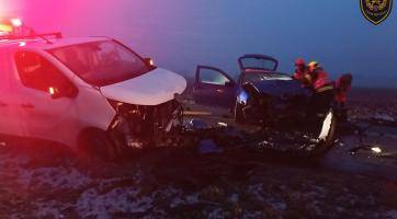 Na Kroměřížsku se srazilo osobní auto s dodávkou. Řidičku odvezli do nemocnice