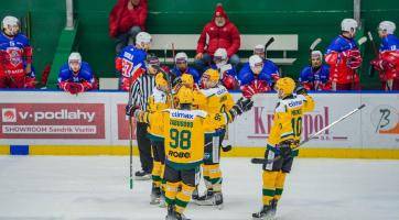 Vedoucí Zlín padl v Chomutově, Vsetín v souboji o druhé místo zdolal Porubu