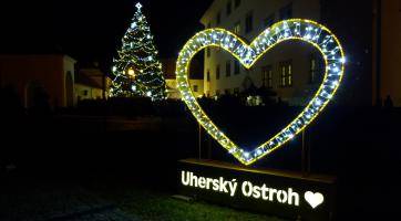 Lidé si přišli společně prožít první adventní neděli při Vánočním těšení