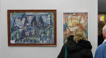 V Městské galerii Otrokovice vystavuje obrazy jubilant Oldřich František Krajíček