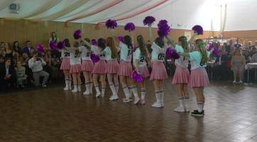 Ples obce a SRPŠ měl půlnoční překvapení