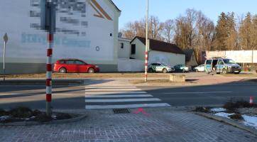 Osmnáctiletý řidič srazil ve Slavičíně chodkyni. Utrpěla těžká zranění