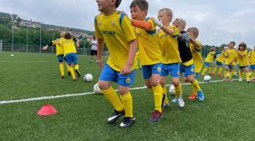 Fotbal, zoo, ale i bazén a Lanáček. Ševci v létě pořádají fotbalový kemp 