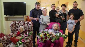 Dvě obyvatelky Centra služeb pro seniory oslavily stovku