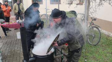 V Zarazicích se soutěžilo ve vaření polévek