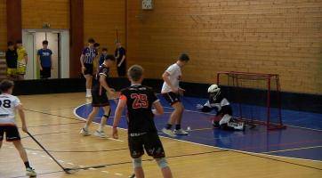 Florbaloví starší žáci prohráli se Sokolem Brno a vyhráli s Židenicemi