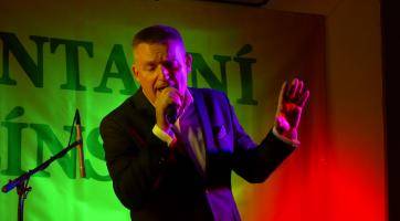 Bohuš Matuš a Vladimír Hron zářili na Reprezentačním plese Zlínska 