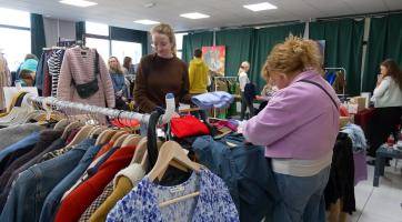 Blešák s duší přilákal davy zájemců