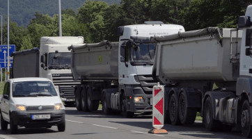 V Rožnově začíná oprava silnice na Dolní Bečvu a křižovatky u Eroplánu