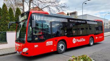 Na linky Pouličky vyjely dva nové autobusy. Brzy přibydou další