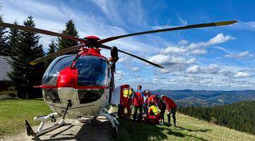 Pro vážně zraněnou cyklistku musel na hřeben Javorníků letět vrtulník