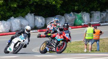 Slovácký okruh láká na evropské hvězdy i staroměstské legendy. S objížďkami pomůže dálnice