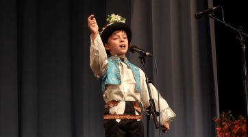 Pódium kulturního domu ve Strážnici patřilo mladým zpěvákům lidových písní