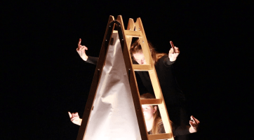 Úplně nahé divadlo představilo dvě inscenace