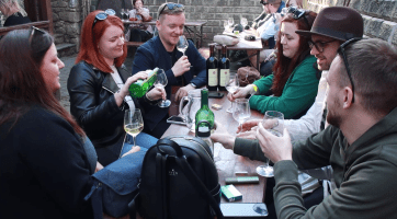 Milovníci vína zaplnili dvě typické uličky v Moravské Nové Vsi