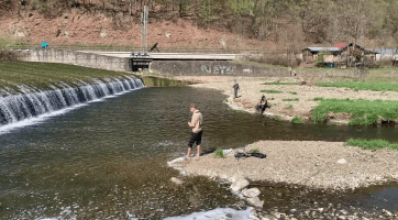 Na Bečvě začala pstruhová sezona