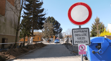 Prostor za staroměstskou radnicí prochází rekonstrukcí