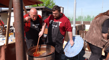 Zlaté vařečky získaly kuchařské týmy Spicy Devils a Černé kočky  