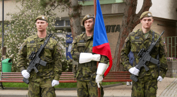 Obyvatelé Buchlovic oslavovali oslavili osm desetiletí svobody městyse 