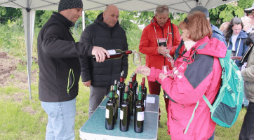Putování vinohrady nabídlo vína z Moravy i ze Slovenska
