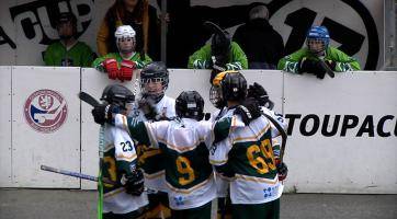 Hokejbaloví starší žáci porazili doma HBK Medokýš Martin 7:3