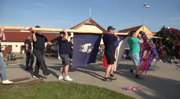 Děti si v Kunovicích užily slet čarodějnic, chasa postavila májku